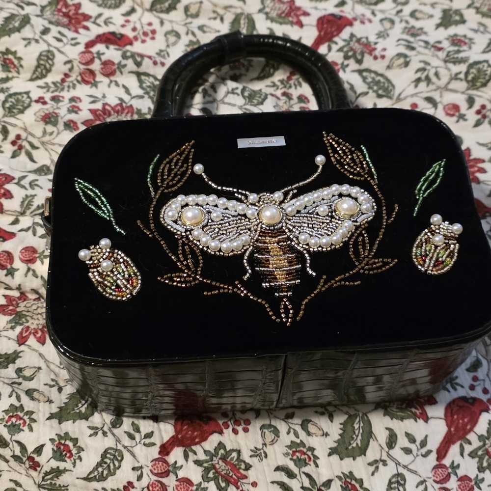 SALE 🏴󠁧󠁢󠁳󠁣󠁴󠁿 Brahmin Mara In Black Attenborough